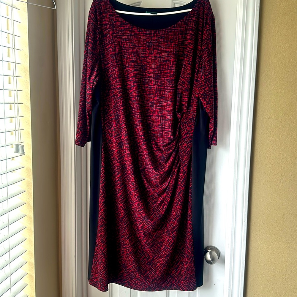 Red and black dress stretchy 95% polyester 5%elastane